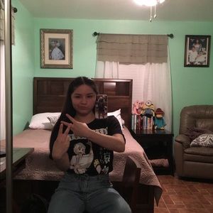 Meet your Posher, Vicky